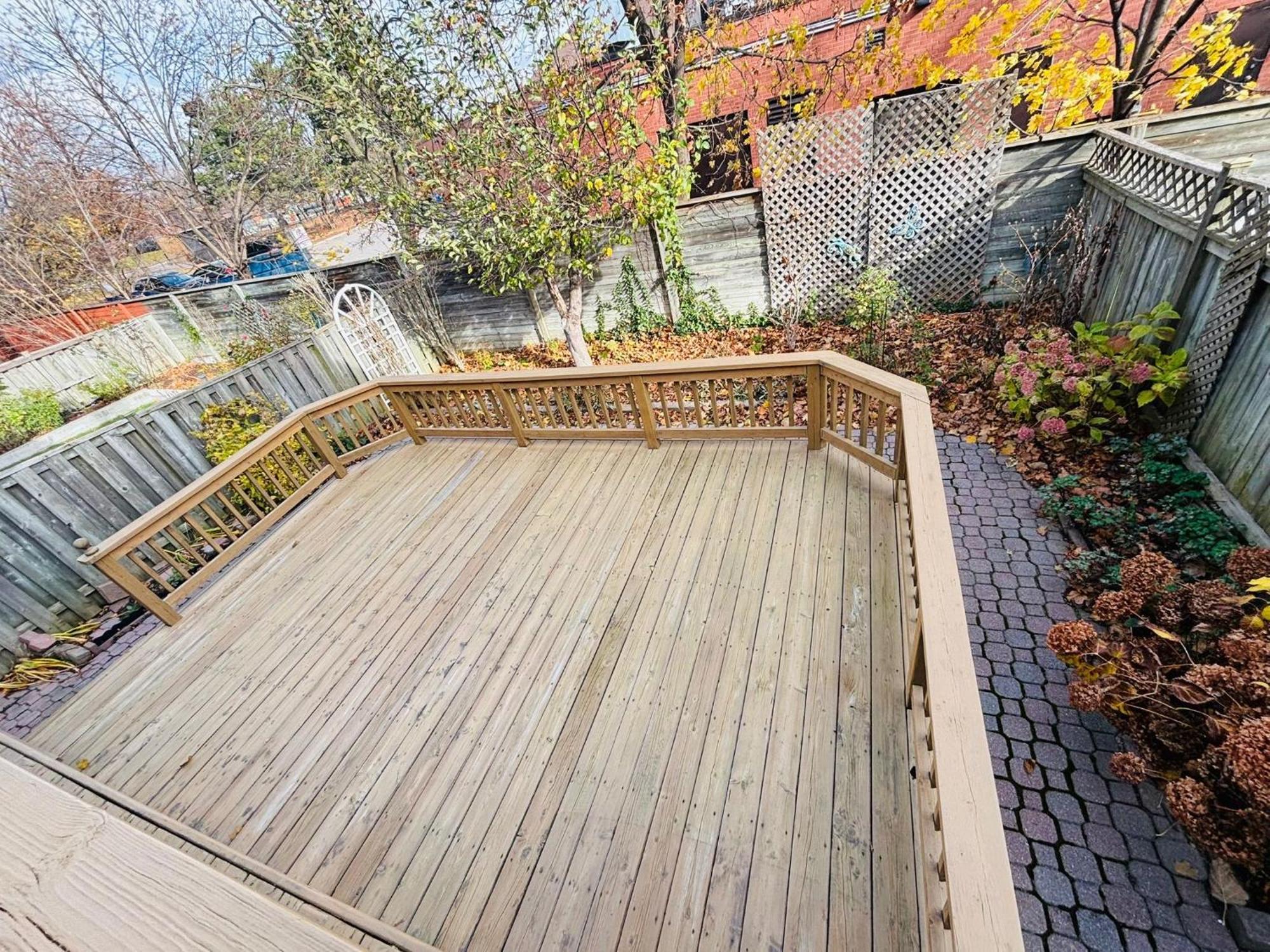 Room With Private Patio Next To Toronto Airport ミシサガ エクステリア 写真